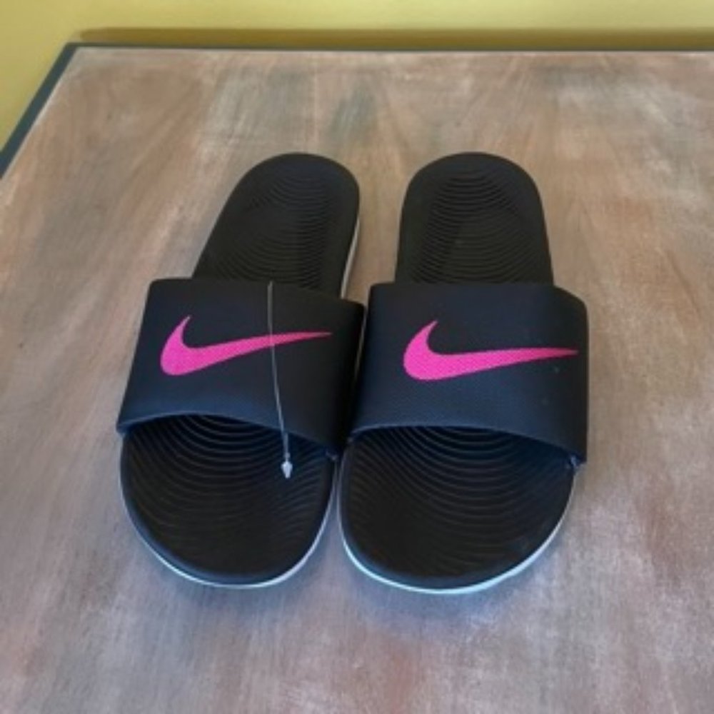Nike Women's Kawa Slides/Sandals (Black & Pink)